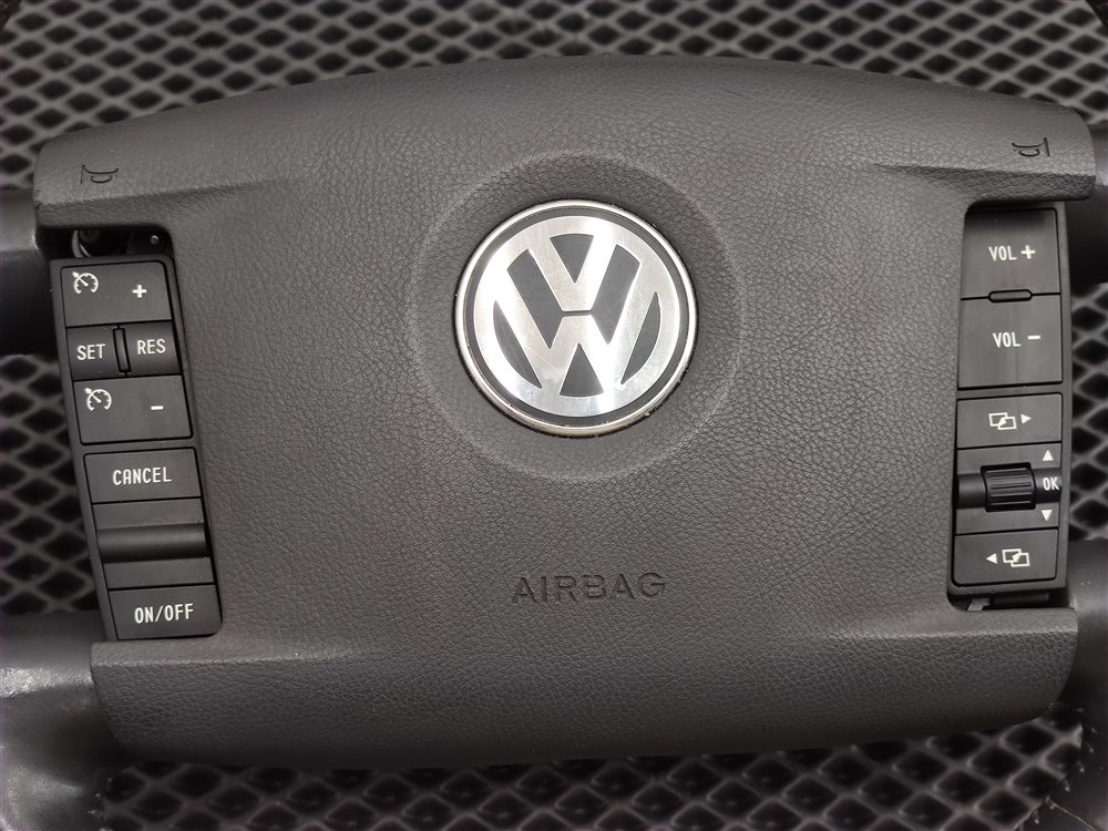 Руль TOUAREG 2008 7L BHK