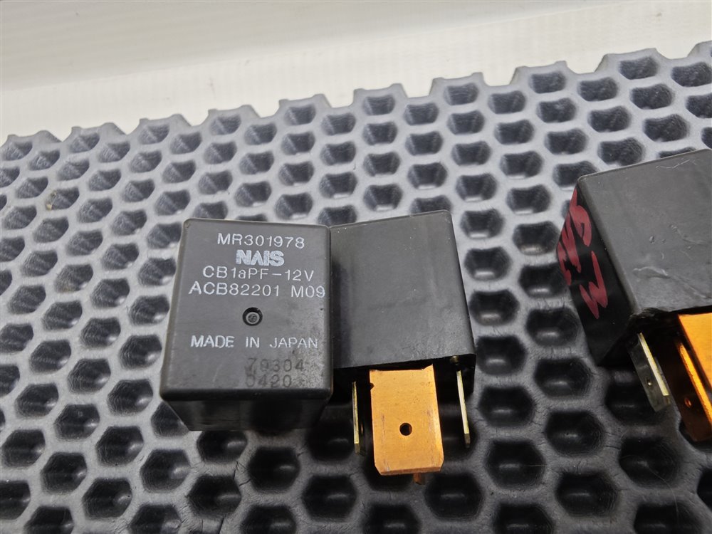 Реле MITSUBISHI OUTLANDER CW5W 4B12 Реле MITSUBISHI OUTLANDER CW5W 4B12