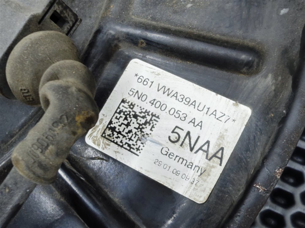 Ступица передняя левая Q3 2012 8U CCZ