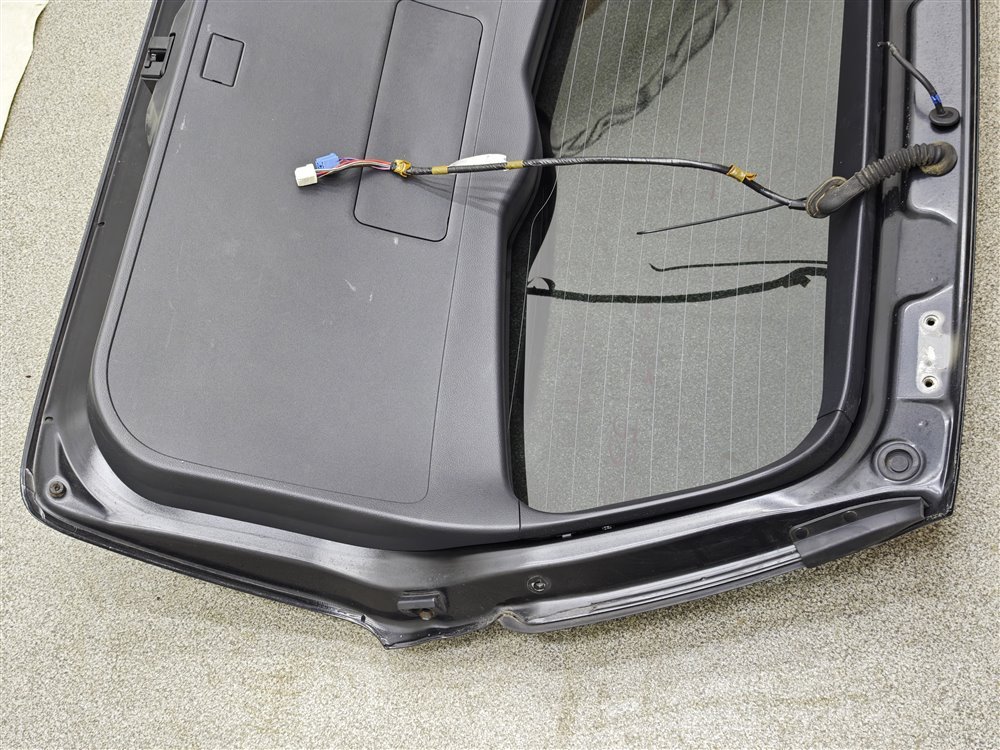 Дверь пятая Corolla Fielder 2009 ZRE144 2ZR-FE