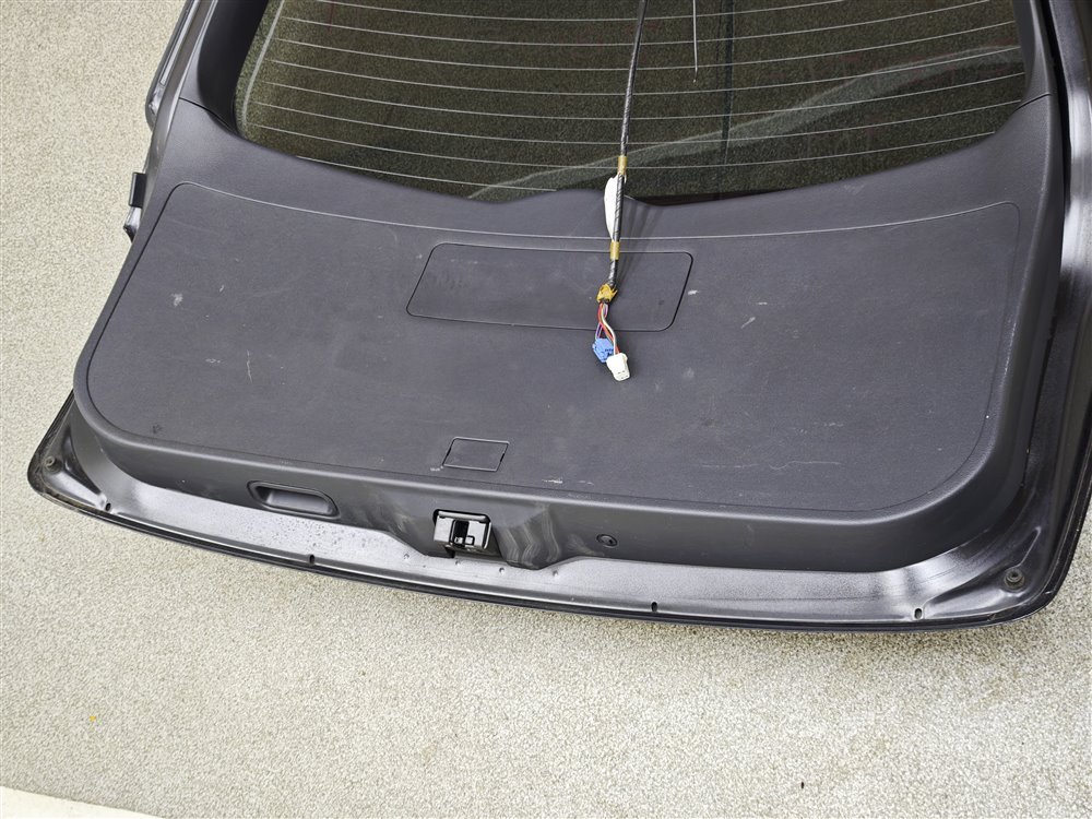 Дверь пятая Corolla Fielder 2009 ZRE144 2ZR-FE