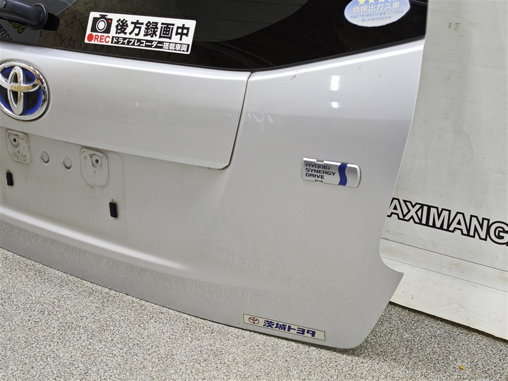 Дверь пятая Prius Alpha 2013 ZVW41 2ZRFXE