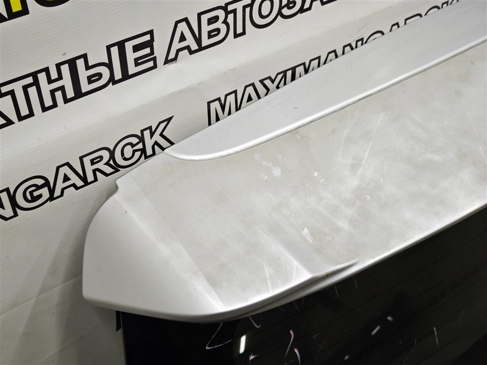 Дверь пятая Prius Alpha 2013 ZVW41 2ZRFXE