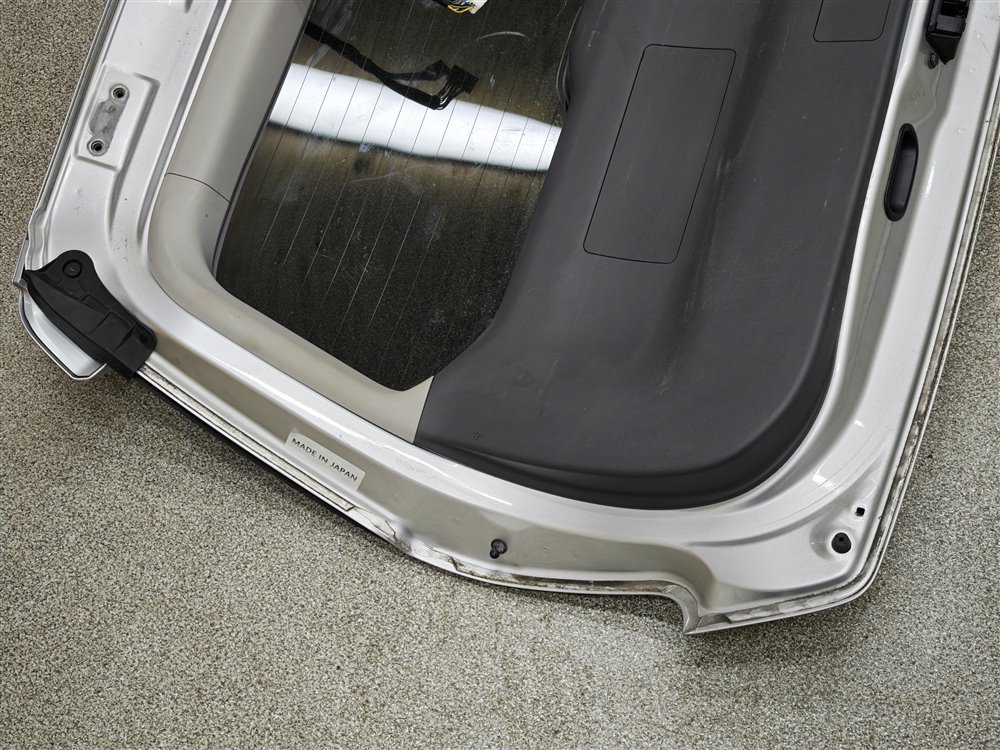 Дверь пятая Prius Alpha 2013 ZVW41 2ZRFXE