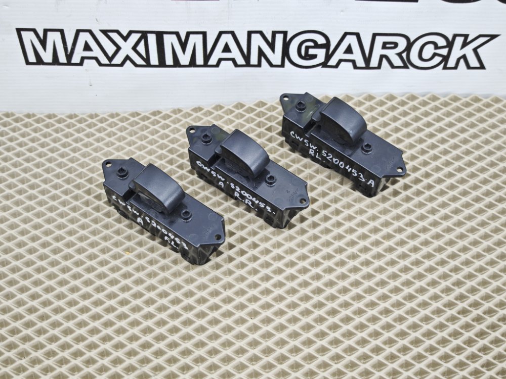 Запчасть кнопка передняя левая MITSUBISHI OUTLANDER 2007 CW5W 4B12 8608A061 контрактная Кнопка передняя левая MITSUBISHI OUTLANDER 2007 CW5W 4B12 8608A061 контрактная