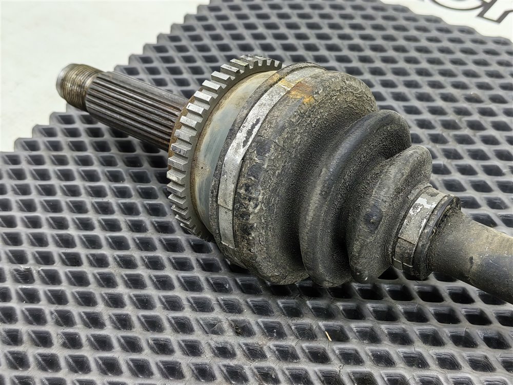 Привод задний правый SUBARU LEGACY BH5 EJ208 Привод задний правый SUBARU LEGACY BH5 EJ208