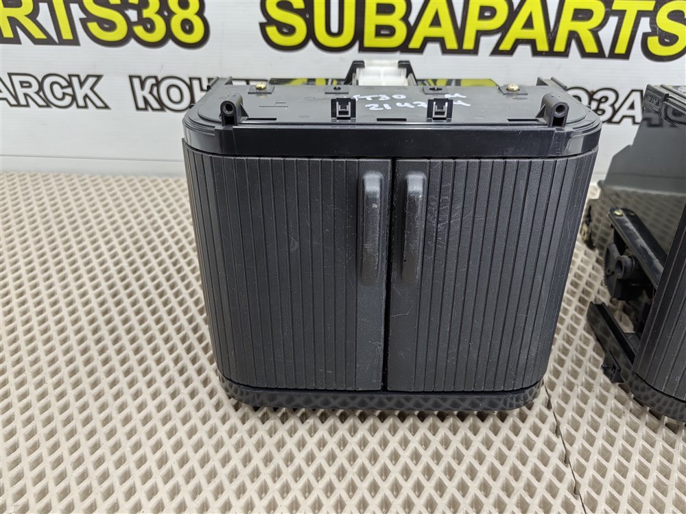 Бардачок X-TRAIL 2004 NT30 QR20DE