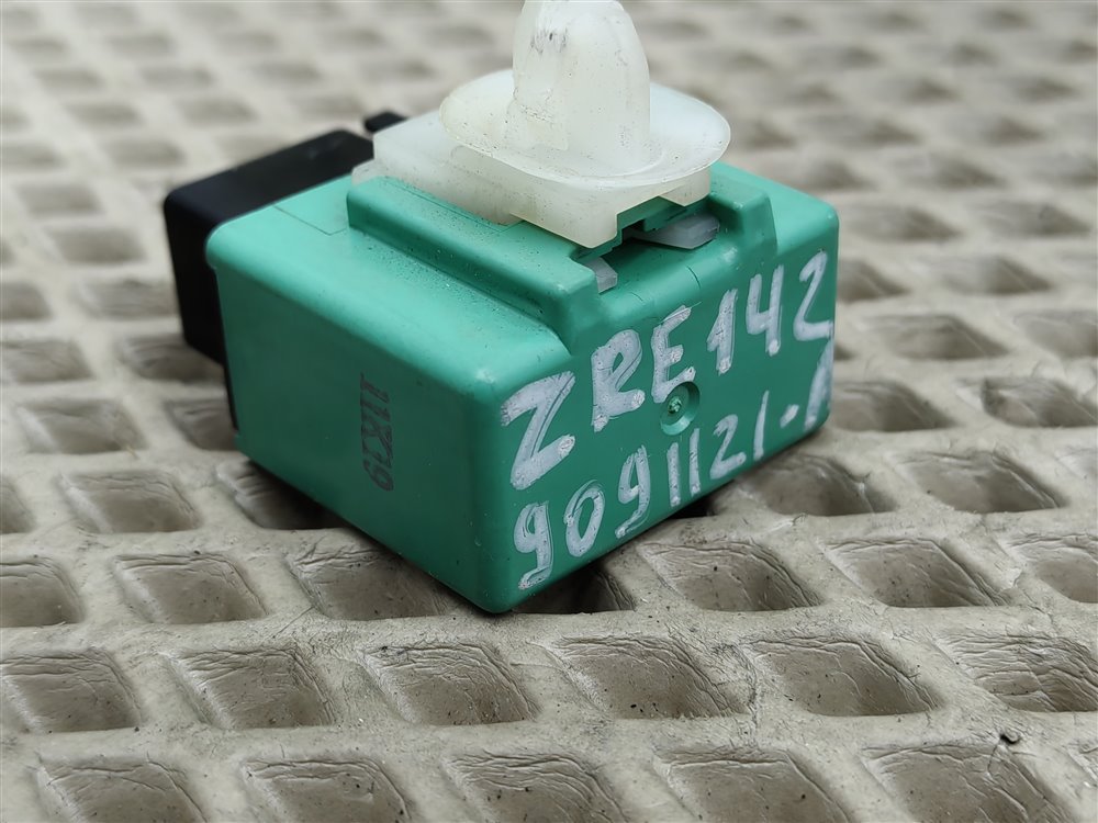 Реле TOYOTA Corolla Fielder ZRE142 2ZR-FE