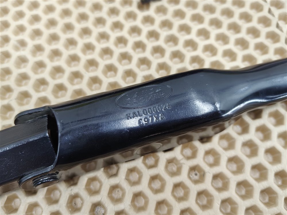 Домкрат Discovery 2006 L319 AJ41