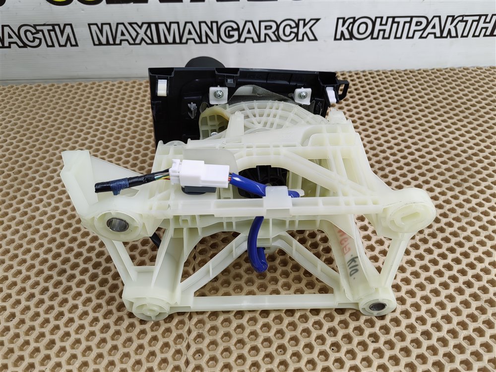 Селектор АКПП AXELA 2012 BM6FJ Z6VE Селектор АКПП AXELA 2012 BM6FJ Z6VE