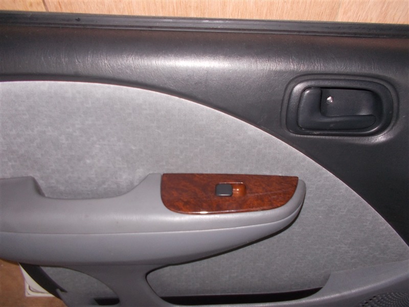 Кнопка стеклоподъемника Toyota Raum EXZ10 5E-FE 2001 (б/у)