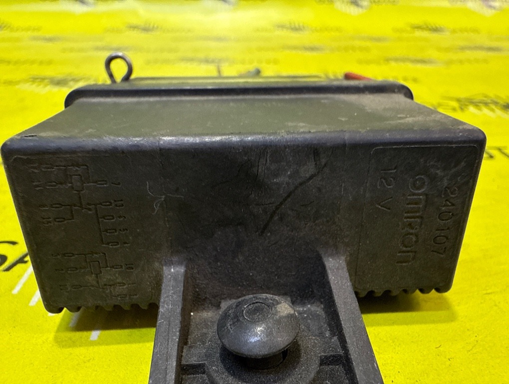 Реле топливного насоса 308 2009 1.6 EP6