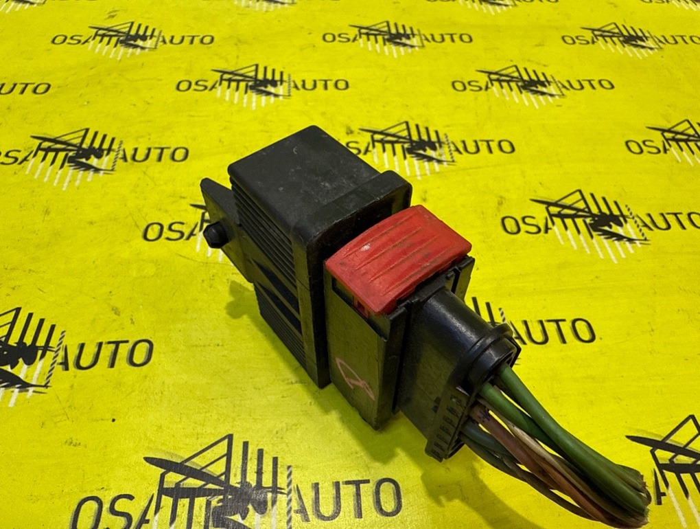 Реле топливного насоса 308 2009 1.6 EP6