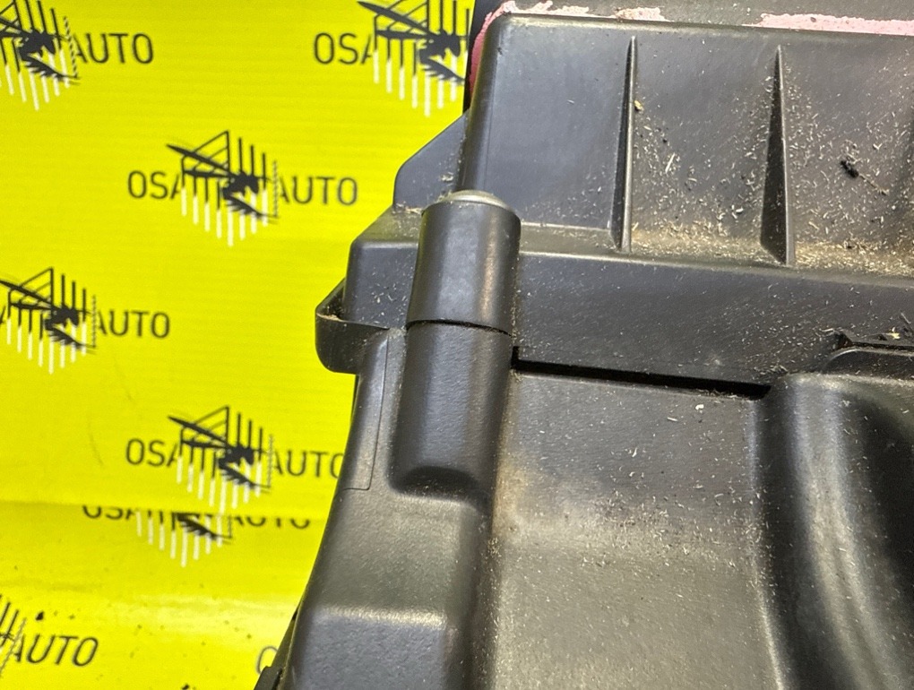 Корпус воздушного фильтра C4 2012 B7 1.6 EP6C