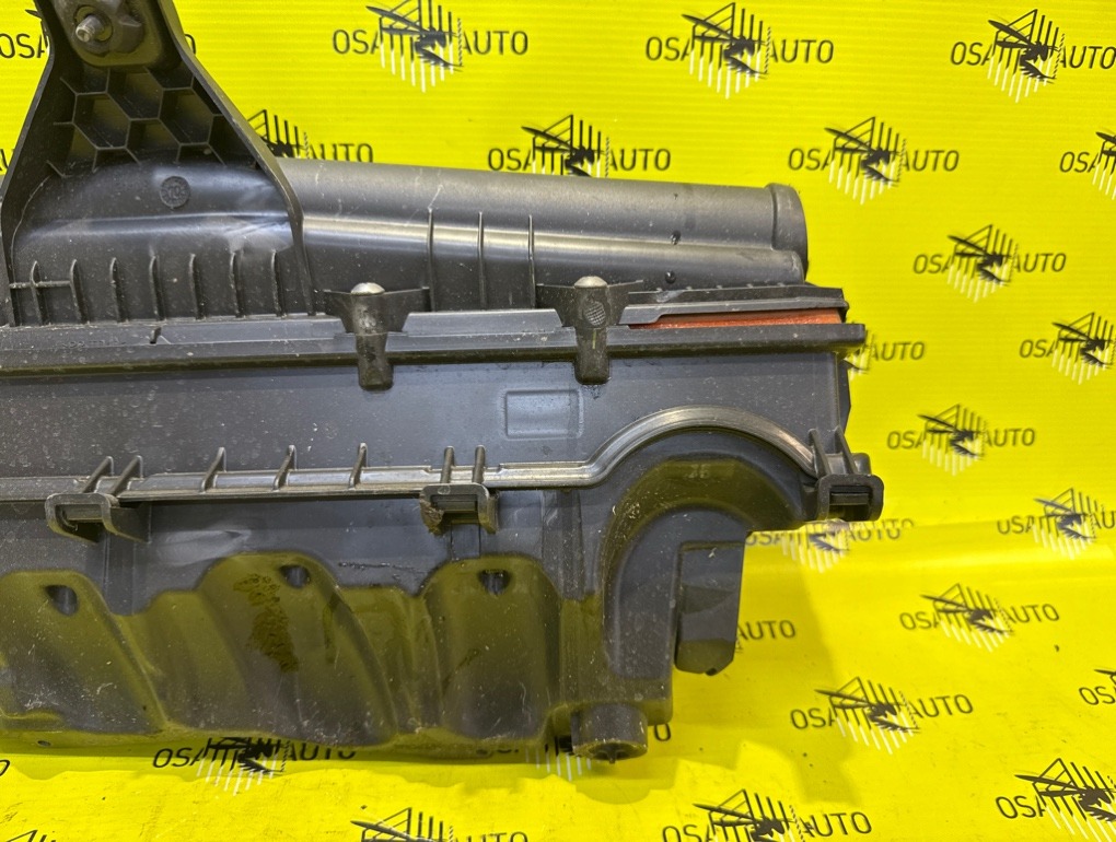 Корпус воздушного фильтра C4 2012 B7 1.6 EP6C