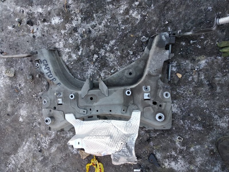 Балка поперечная Renault Captur VF12R401EE0702289 H5F D403 2014 передняя (б/у)