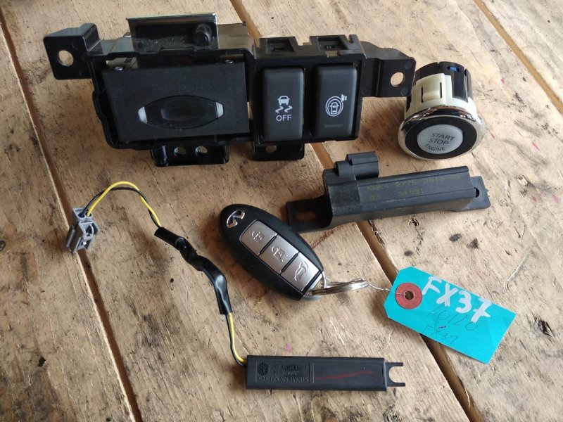 Иммобилайзер это что в машине. Обходчик иммобилайзера хендай акцент. Иммобилайзер. Лампа иммобилайзера ford focus 2. Magic systems блок сигнализации.