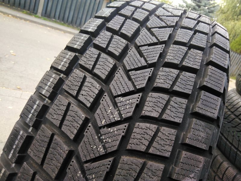Шина зима firemax 235/55r18 fm806. Firemax fm806 235/55 r18. Firemax fm601 235/40 zr19. Автомобильная шина firemax fm806 215/75 r15 100s зимняя. 235/60 r18 firemax fm-806.