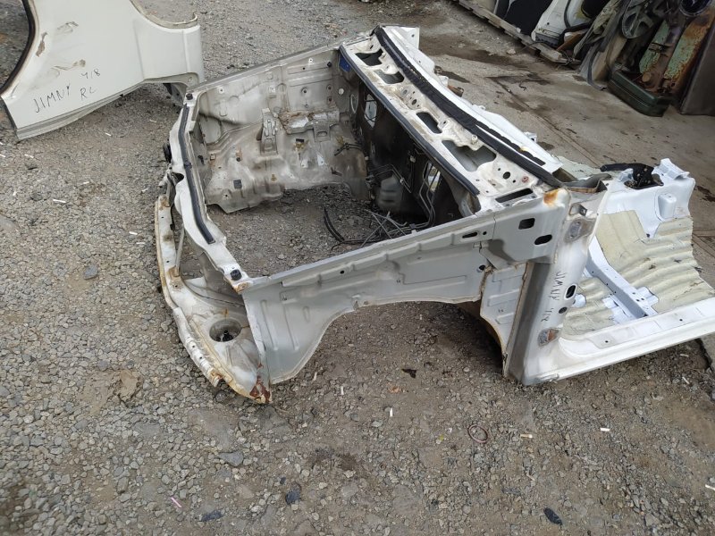 Nose cut Suzuki Jimny JB23W K6A 2000 (б/у)