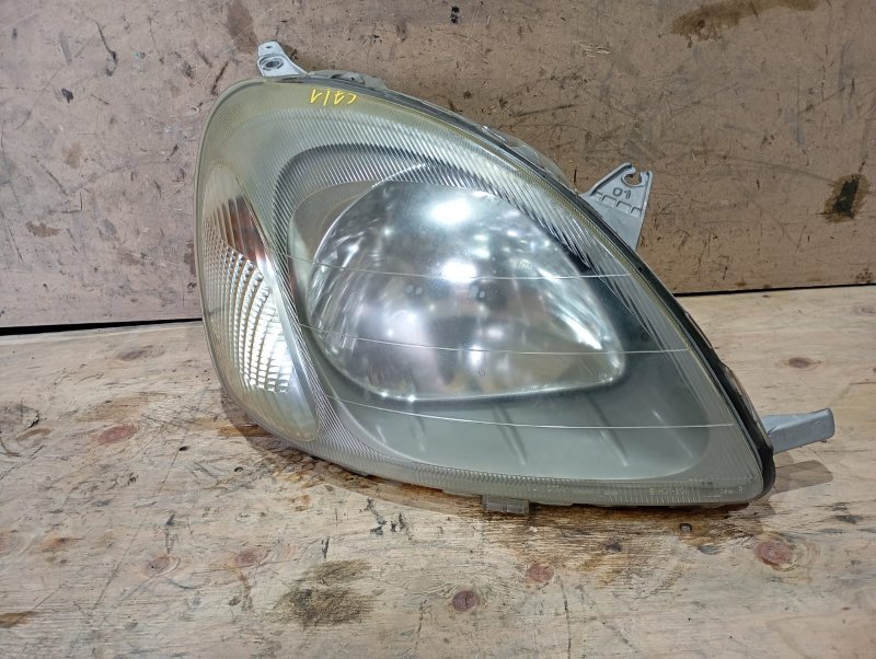 Фара Toyota Vitz SCP10 1SZFE 2000 передняя правая (б/у)