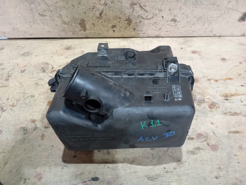 Корпус воздушного фильтра Toyota Camry ACV30 2AZ-FE 2005 (б/у)