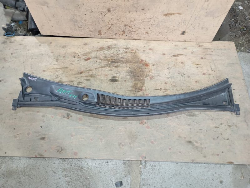 Решетка под лобовое стекло Toyota Alphard ANH15 2AZ-FE 2005 (б/у)