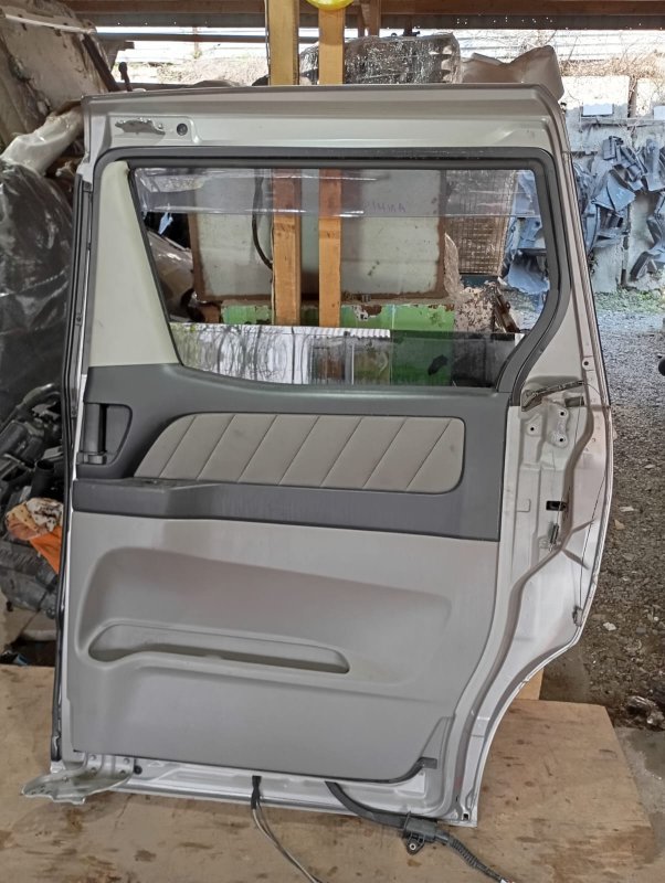 Обшивка дверей Toyota Alphard ANH15 2AZ-FE 2005 задняя правая (б/у)