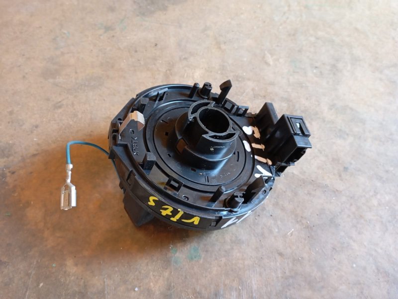 Шлейф-лента air bag Toyota Vitz SCP10 1SZFE 2000 (б/у)