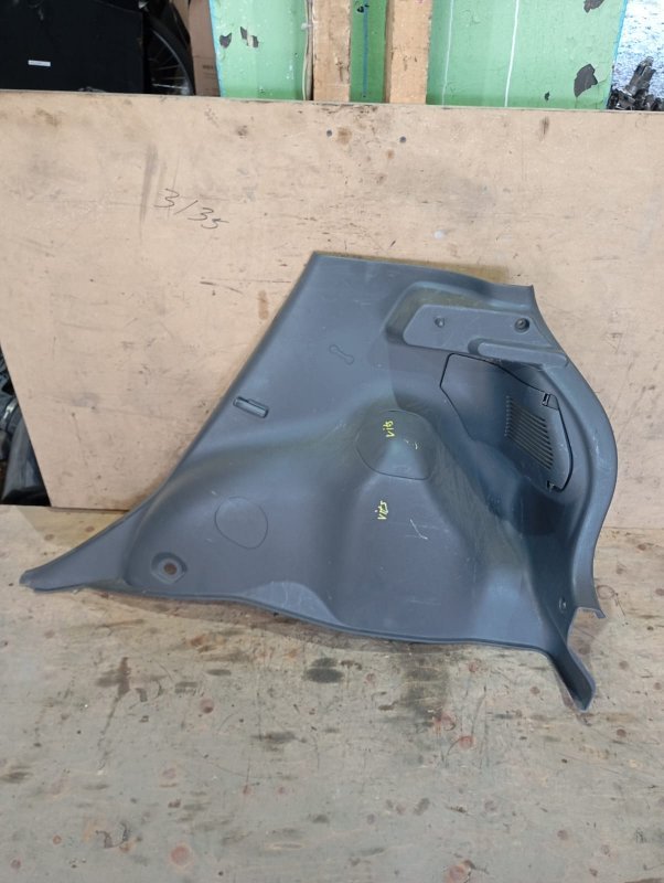 Обшивка багажника Toyota Vitz SCP10 1SZFE 2000 задняя правая (б/у)