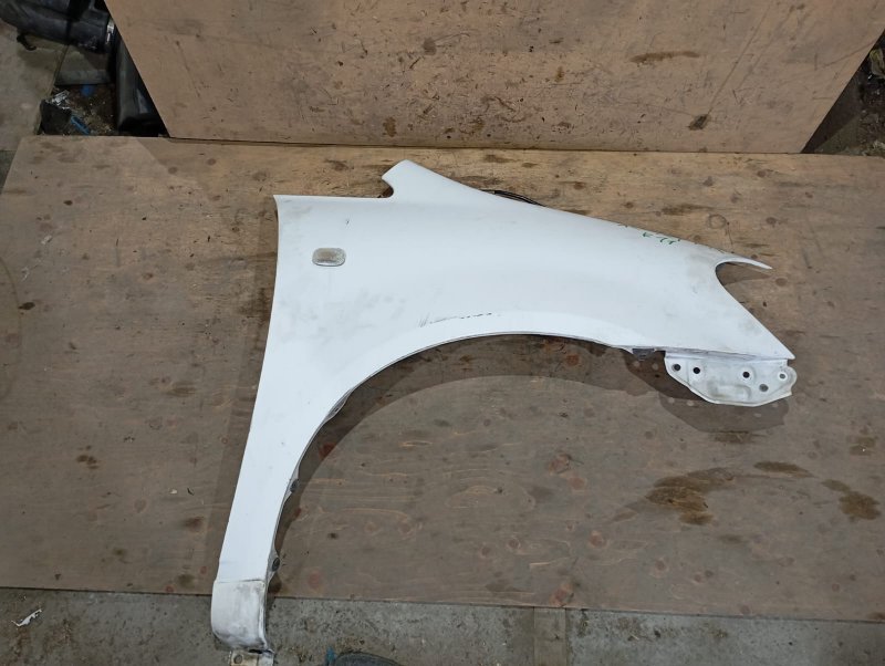 Крыло Toyota Ipsum ACM21 2AZFE 2005 переднее правое (б/у)