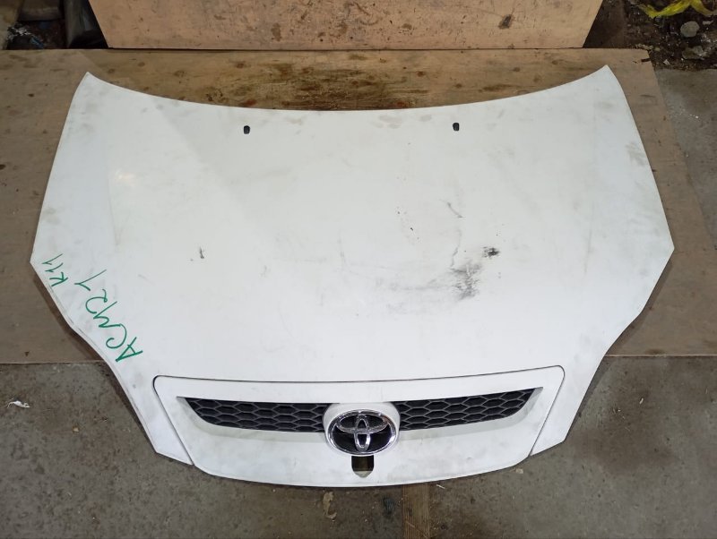 Решетка радиатора Toyota Ipsum ACM21 2AZFE 2005 (б/у)