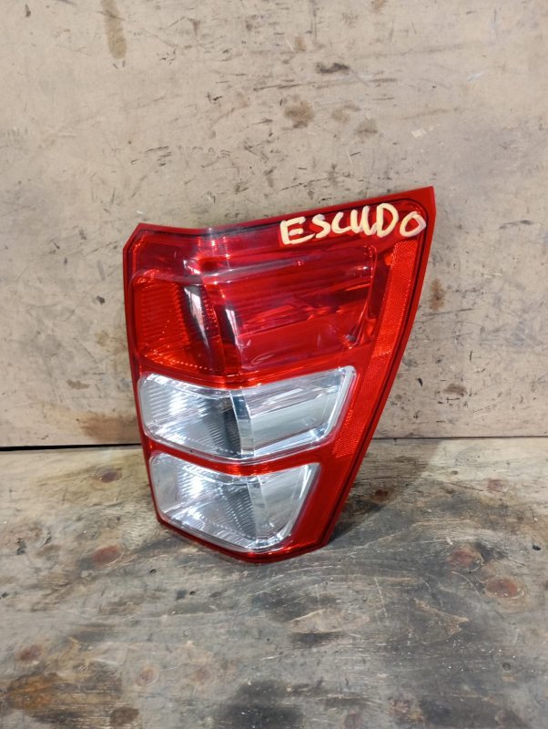 Стоп-сигнал Suzuki Escudo TD54W J20A 2006 задний правый (б/у)
