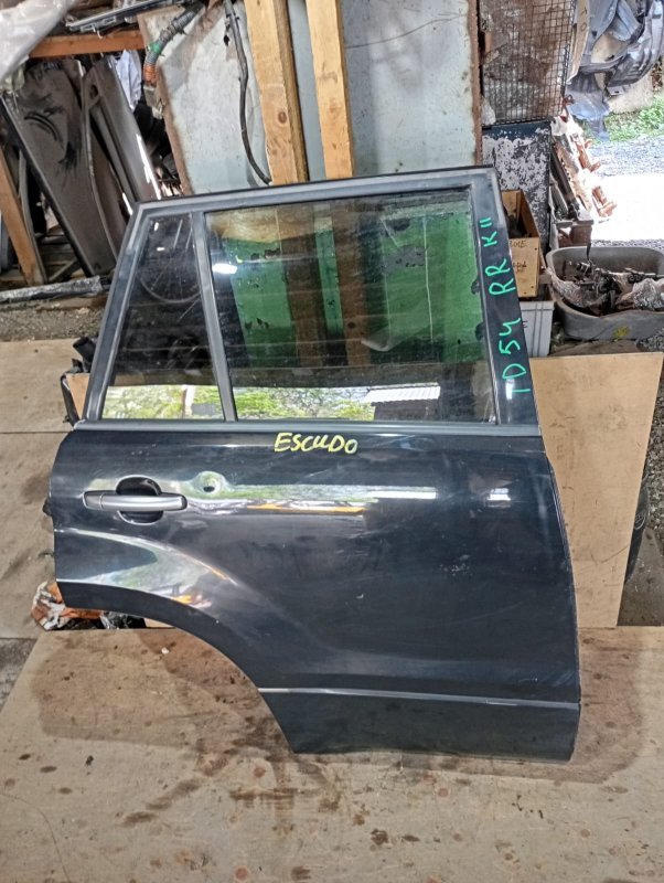 Дверь Suzuki Escudo TD54W J20A 2006 задняя правая (б/у)