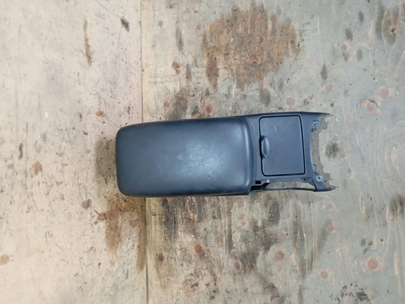 Бардачок между сиденьями Toyota Mark Ii JZX110 1JZ-FSE 2002 (б/у)