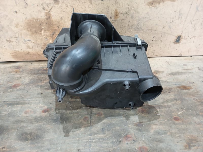 Корпус воздушного фильтра Mazda Atenza GG3P L3VDT 2006 (б/у)