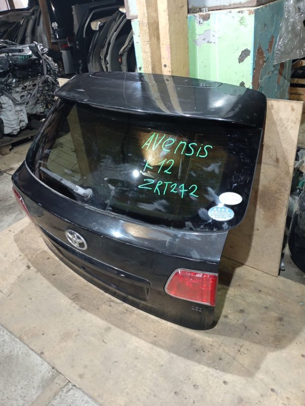 Вставка между стопов TOYOTA AVENSIS ZRT272W 1ZR 2012 задняя правая (б/у)