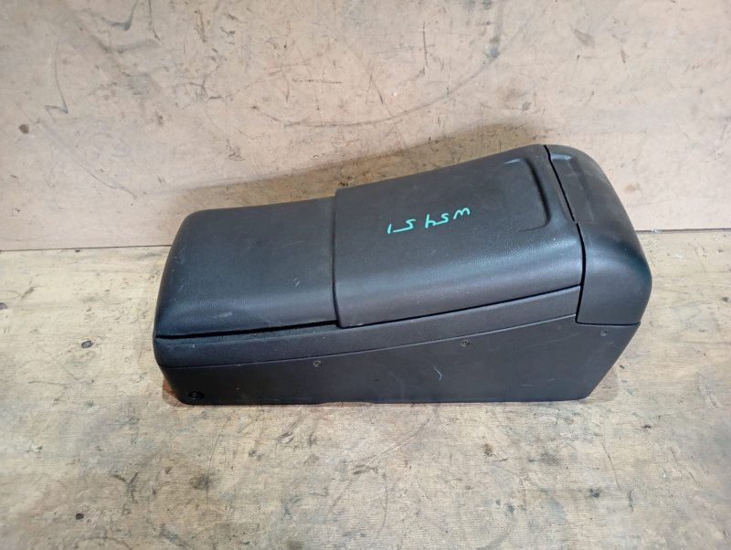 Бардачок между сиденьями MITSUBISHI AIRTREK CU2W 4G63T 2005 (б/у)