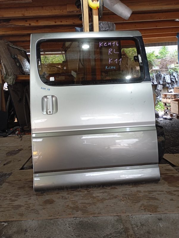 Дверь TOYOTA GRANVIA KCH16 1KZ-TE 1999 задняя левая (б/у)