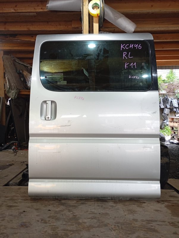 Дверь TOYOTA REGIUS KCH46 1KZ-TE 2000 задняя левая (б/у)