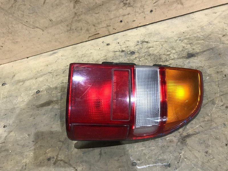 Стоп-сигнал SUZUKI ESCUDO TL52W J20A 2001 задний правый (б/у)