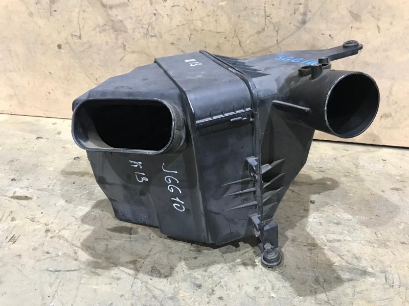 Корпус воздушного фильтра TOYOTA PROGRES JCG11 2JZ-GE 2000 (б/у)