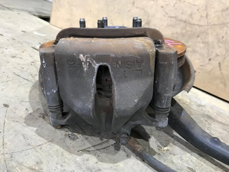 Суппорт TOYOTA PROGRES JCG11 2JZ-GE 2000 передний левый (б/у)