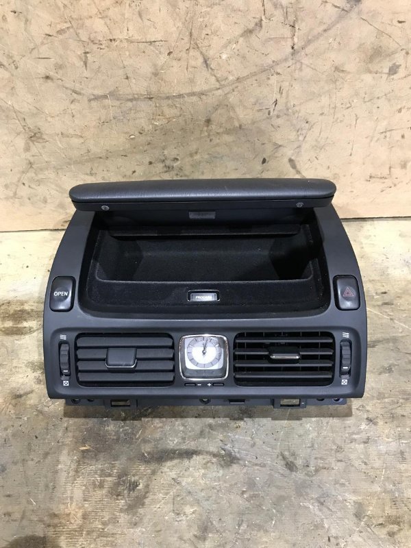 Бардачок центральный TOYOTA PROGRES JCG11 2JZ-GE 2000 (б/у)