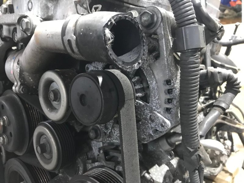 Генератор TOYOTA HARRIER GSU35 2GR-FE 2008 (б/у)