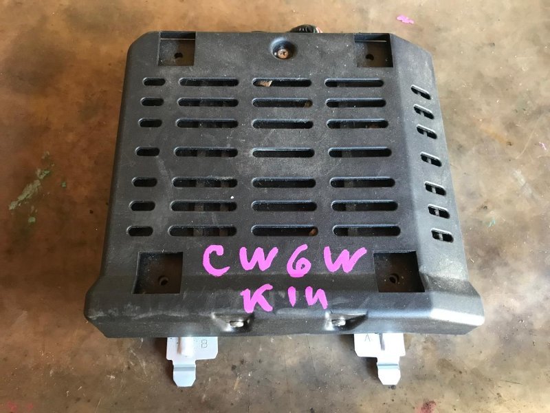 Усилитель звука MITSUBISHI OUTLANDER CW6W 6B31 2009 (б/у)