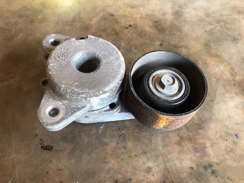 Ролик натяжной NISSAN ELGRAND PE52 VQ35DE 2015 (б/у)