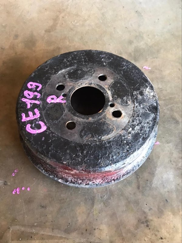 Тормозной барабан TOYOTA CALDINA CT199 3C 1995 задний правый (б/у)