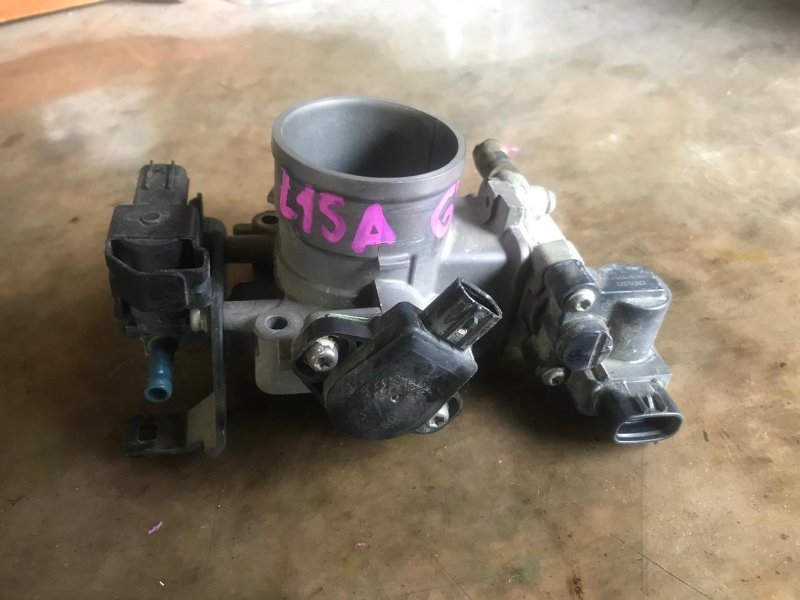 Дроссельная заслонка HONDA AIRWAVE GJ1 L15A 2010 (б/у)