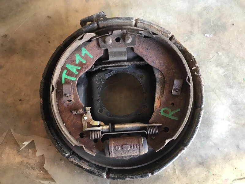 Механизм стояночного тормоза SUZUKI ESCUDO TD11W H20A 1996 задний правый (б/у)