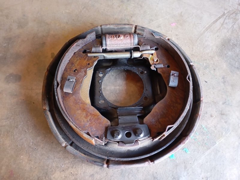 Механизм стояночного тормоза SUZUKI ESCUDO TD11W H20A 1996 задний правый (б/у)